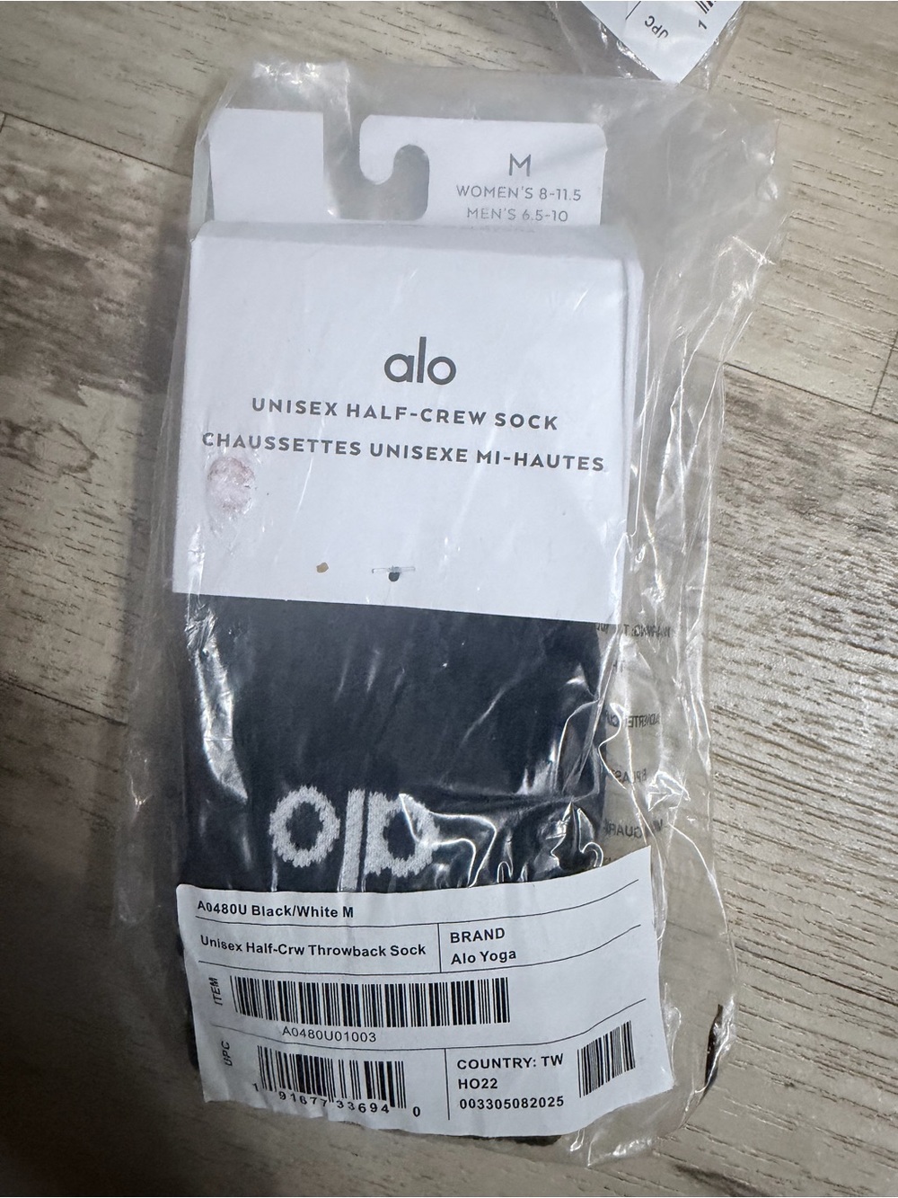 ALO Yoga Half-Crew Socks in Black and White